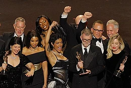 Маура Хиггинс подверглась критике за то, что не смотрела оскароносный блокбастер «Битва за битвой»