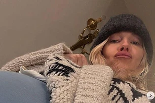 Сиенна Миллер вернулась в Instagram спустя восемь лет, опубликовав в пятницу снимок своего округлившегося живота в преддверии рождения второго ребенка от Оли Грина