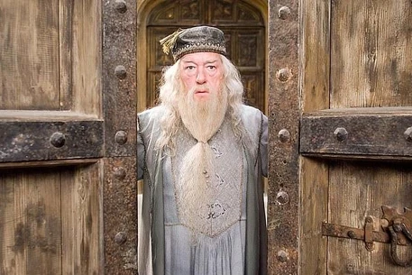 Джон Литгоу почти отказался от роли Альбуса Дамблдора в серии «Гарри Поттер» из-за острой критики со стороны фанатов и бывших коллег