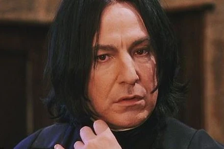 Звезда «Гарри Поттера» Паапа Эссьеду столкнулся с угрозами смерти из-за роли Снегга