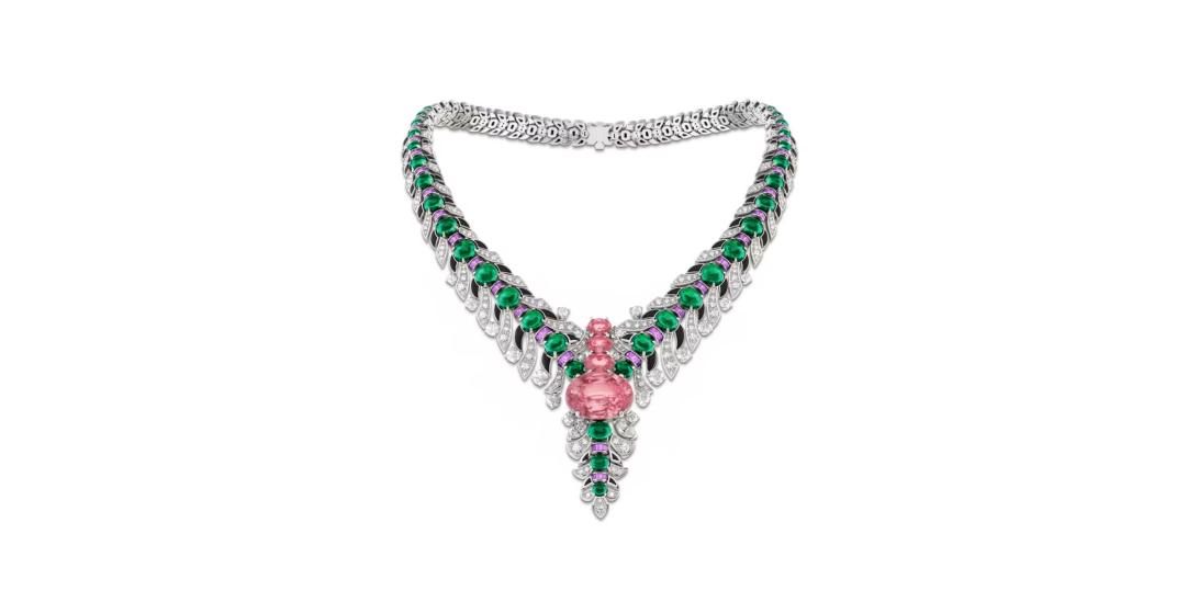 Энн Хэтэуэй научилась кое-чему в моде у своей экранной начальницы Миранды Пристли