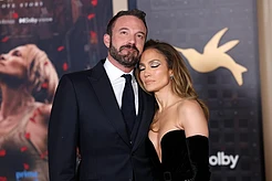 Дженнифер Лопес с юмором отнеслась к разводу с Беном Аффлеком, язвительно отреагировав на фаната по имени Бен, когда тот присоединился к ней на сцене во время ее шоу в Лас-Вегасе на выходных