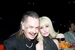 Келли Осборн сделала себе новую татуировку после того, как на этой неделе стало известно о её неожиданном расставании с женихом