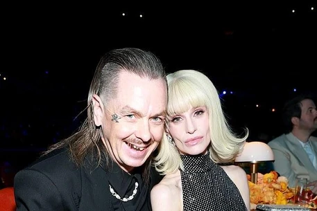 Келли Осборн сделала себе новую татуировку после того, как на этой неделе стало известно о её неожиданном расставании с женихом