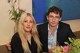 Элли Голдинг вернулась в спортзал и возобновила уход за кожей перед выпуском новой музыки — всего через три недели после родов