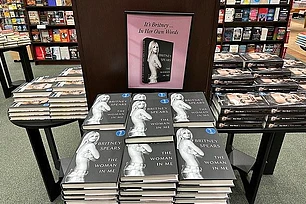 Бритни Спирс прервала молчание спустя три недели после ареста за вождение в нетрезвом виде