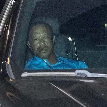 Тайгер Вудс освобожден под залог после драматической аварии во Флориде и ареста за вождение в нетрезвом виде