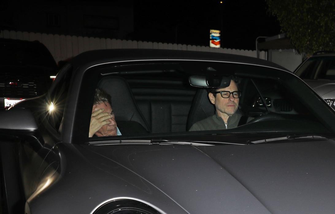 Мартин Шорт появился в Санта-Монике с серьёзным выражением лица — это был его первый выход в свет после внезапной смерти дочери Кэтрин