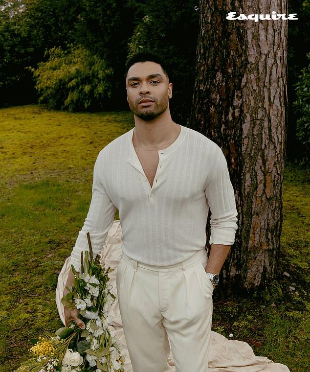 Реге-Жан Пейдж из «Бриджертонов» ответил на слухи о том, что он станет следующим Джеймсом Бондом