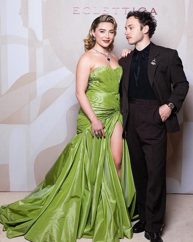 Флоренс Пью официально подтвердила отношения с бойфрендом Финном Коулом