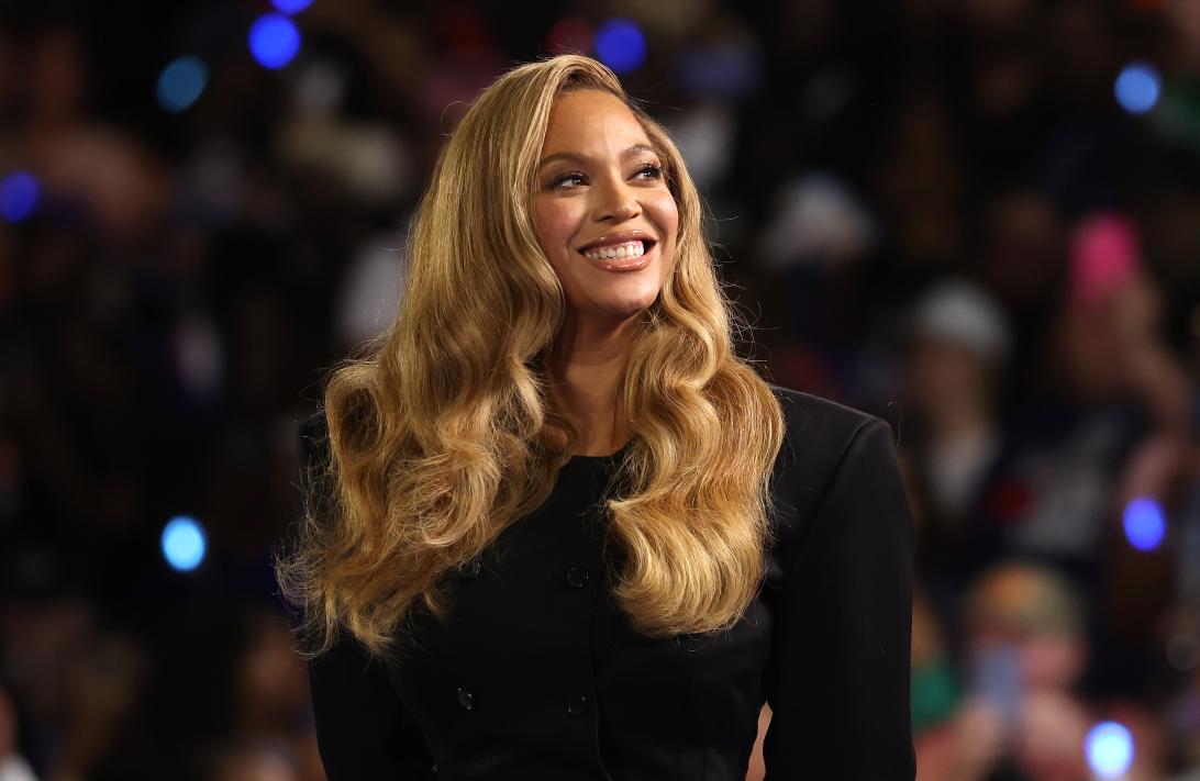 Cardi B не смущает, что она — очередная знаменитость, входящая в бьюти-индустрию