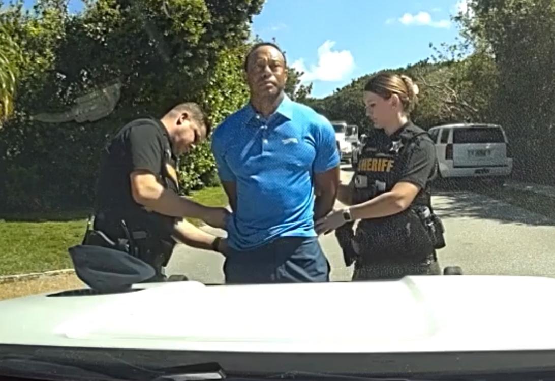 После мартовского ареста за вождение в нетрезвом виде, опубликовано новое фото Тайгера Вудса