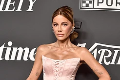 Кейт Бекинсейл раскритиковала Марка Руффало после того, как их общая агентка расторгла с ней контракт за «лайк» под постом о прекращении огня в Газе