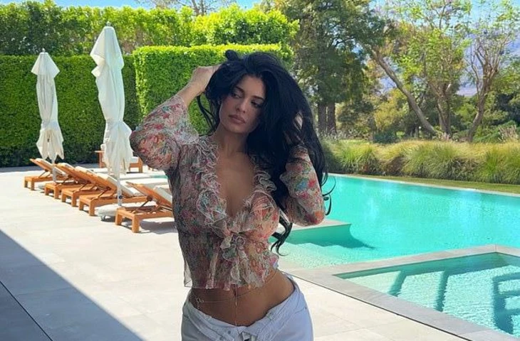 Как семья Кардашьян-Дженнер отметила Пасху в этом году