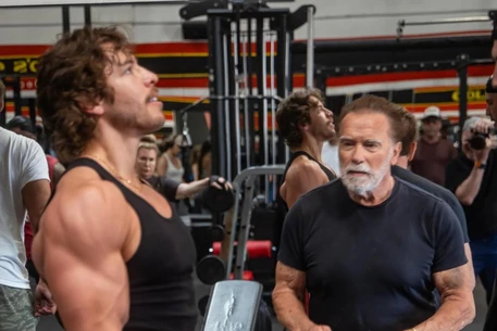 Сын-двойник Арнольда Шварценеггера Джозеф Баена продолжает доминировать на соревнованиях по бодибилдингу