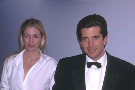 Неприязнь Кэролайн Бессетт к Гвинет Пэлтроу