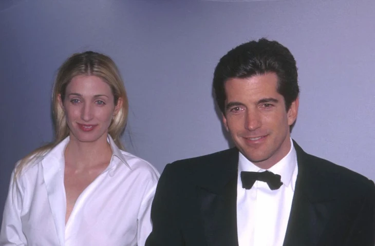 Неприязнь Кэролайн Бессетт к Гвинет Пэлтроу