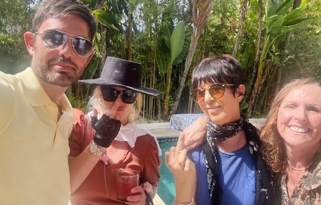 Бритни Спирс теснее общается с друзьями после ареста за вождение в нетрезвом виде