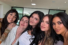 Когда ты Кайли Дженнер, всегда сезон бикини