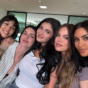 Когда ты Кайли Дженнер, всегда сезон бикини