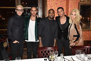 Что думает Канье Уэст о романе своей бывшей жены Ким Кардашьян и своего друга Льюиса Хэмилтона