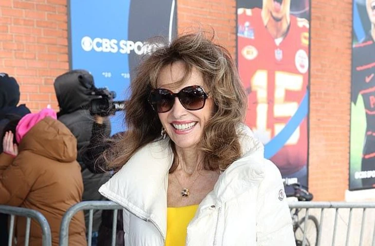 Она по праву считается одной из самых легендарных и обворожительных звезд мыльных опер всех времен