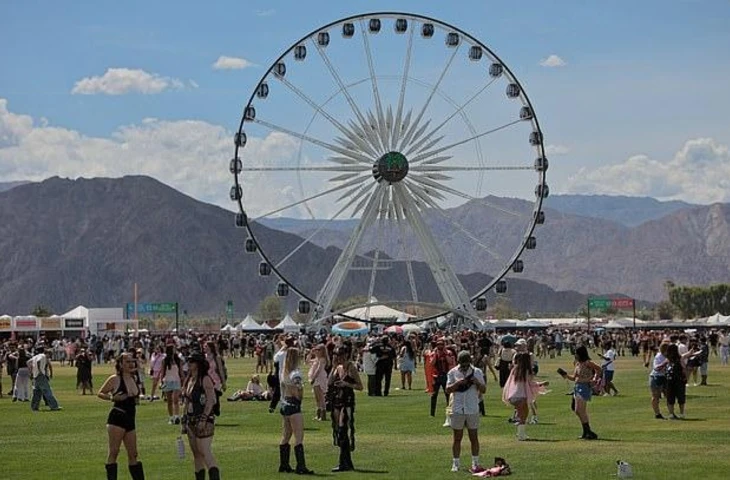 Норт Уэст посетила Коачеллу без родителей, а её отцу Канье Уэсту запретили въезд в Великобританию