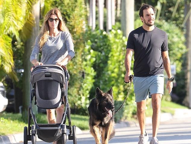 Жизель Бюндхен и ее муж Жоаким Валенте наслаждались неспешной прогулкой в Майами на выходных со своим сыном