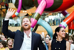 Меган Маркл и принц Гарри посетили ту же австралийскую больницу, которую его мать посетила более 40 лет назад