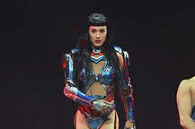 Австралийские власти расследуют дело Кэти Перри после громких обвинений Руби Роуз в сексуальном насилии