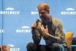 Принц Гарри рассказал, что ему «нужно было разобраться» с «вещами из прошлого», прежде чем заводить детей со своей женой, Меган Маркл