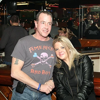 Мачеха Линдси Лохан, Кейт Лохан, арестована по обвинению в нападении на отца актрисы, Майкла Лохана, во вторник, подтверждает Page Six