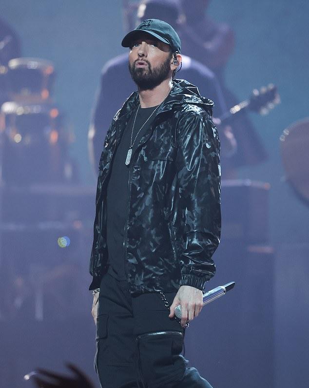 Эминем с гордостью объявил о 18 годах трезвости в понедельник