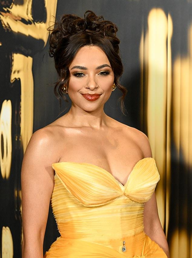 Из-за "юридических причин" из байопика о Майкле Джексоне вырезали сцены с актрисой Кэт Грэм.