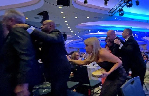 Актриса Патрисия Хитон призвала своих либеральных друзей отказаться от экстремальной риторики после стрельбы на ужине Ассоциации корреспондентов Белого дома в субботу вечером