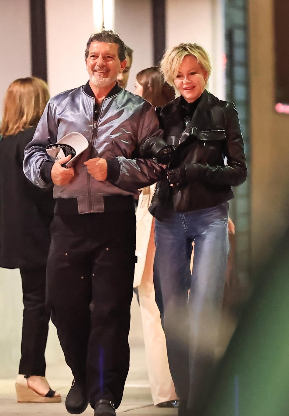 Антонио Бандерас и Мелани Гриффит вышли из ресторана Matsuhisa.