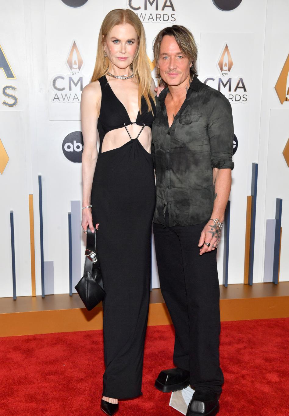 Николь Кидман и Кит Урбан на красной дорожке 57-й ежегодной премии CMA Awards.