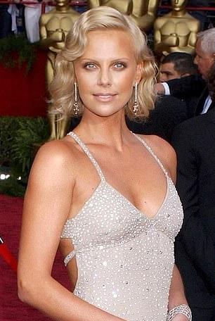 Шарлиз Терон, 2004 год.