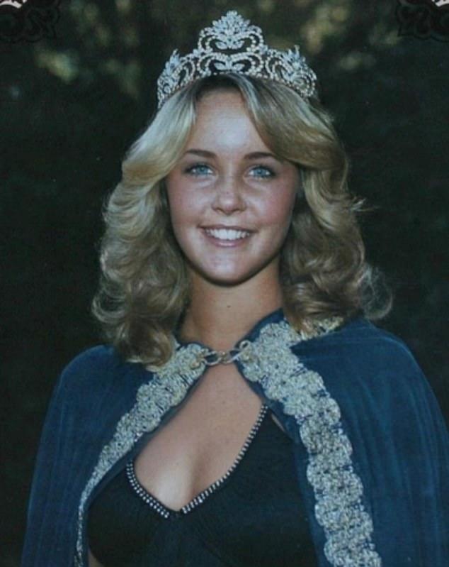 Юная красавица-актриса, выросшая в Южной Африке.