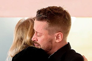 Звезда «Один дома» Маколей Калкин рассказал о «незавершённых делах» с покойной Кэтрин О’Хара