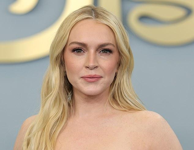Появление Линдси Лохан на мероприятии Disney Upfront 2026 во вторник привело ее поклонников в восторг из-за ее моложавого вида