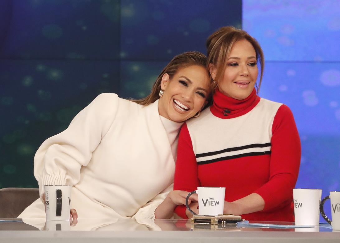 Дженнифер Лопес и Лиа Ремини в шоу "The View".