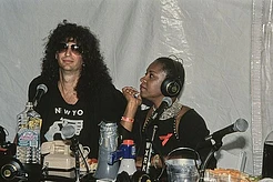 Робин Куиверс, соведущая The Howard Stern Show, объявила о полном выздоровлении от рака, назвав это «чудом» после более чем десятилетней борьбы с болезнью