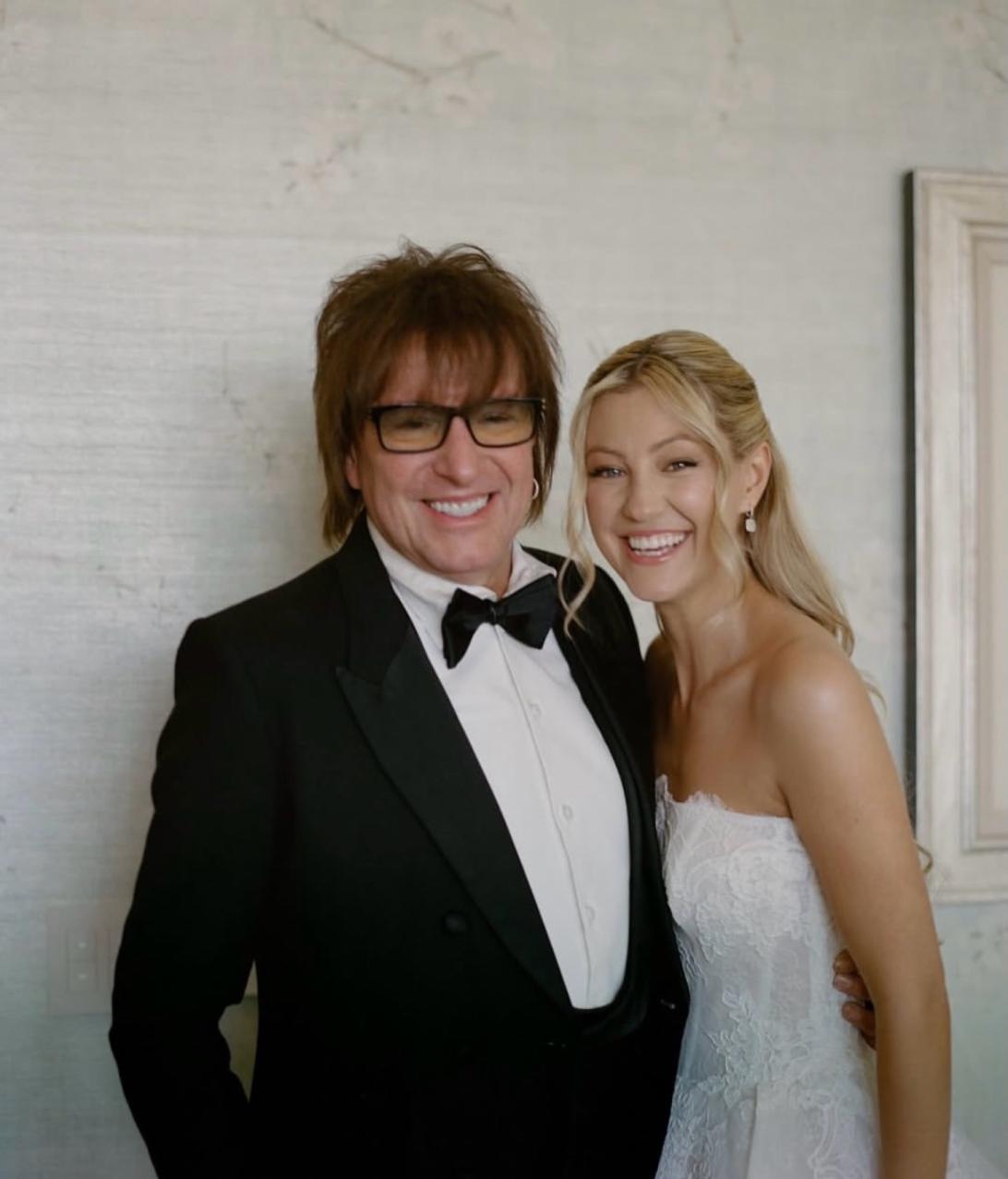 Ричи Самбора исполнил хит Bon Jovi «Livin’ on a Prayer» на свадьбе дочери