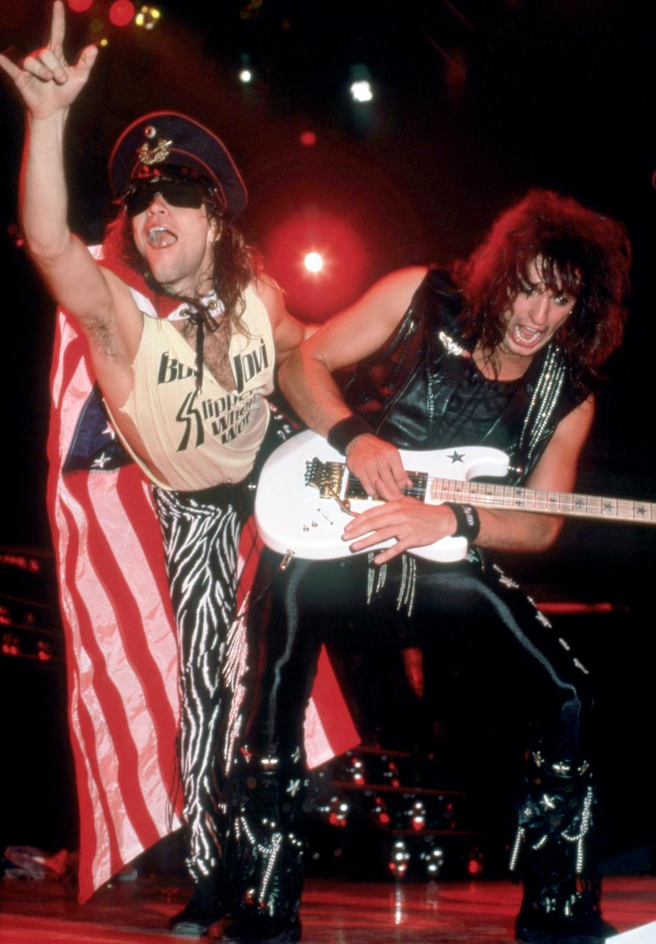 Бон Джови и Сэмбора блистают на "Slippery When Wet Tour".