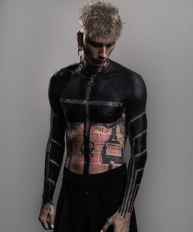 Экстремальные татуировки Machine Gun Kelly имели высокую цену