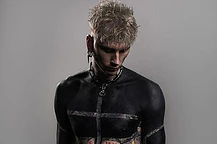 Экстремальные татуировки Machine Gun Kelly имели высокую цену
