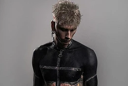 Экстремальные татуировки Machine Gun Kelly имели высокую цену