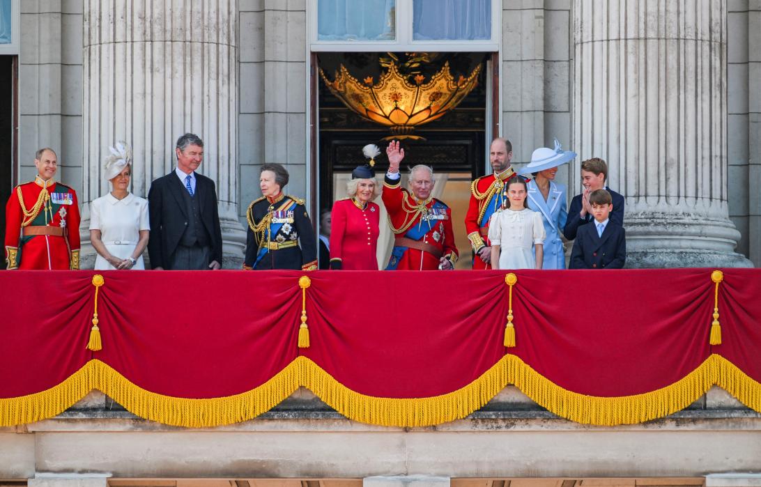 Принц Джордж сдержал чихание во время национального гимна на параде Trooping the Colour в 2026 году