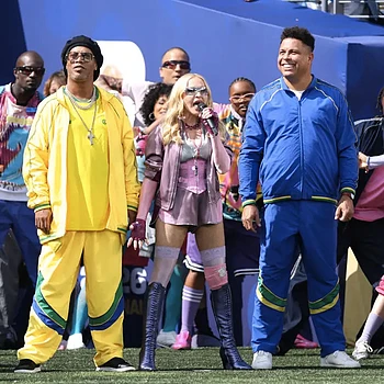 Ролики, Маппеты и война эго: почему первое Halftime Show на ЧМ-2026 обернулось провалом и при чём тут ссора Мадонны с Бибером